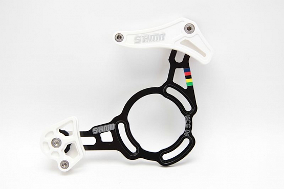 Napinák ShamanRacing Drake Lite, biely