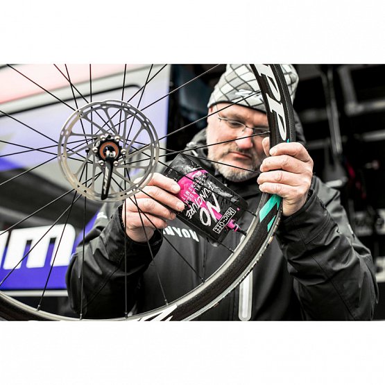 MUC-OFF NO PUNCTURE HASSLE TUBELESS SEALANT 140ML POUCH MUC-OFF NO PUNCTURE HASSLE TUBELESS SEALANT 140ML POUCH