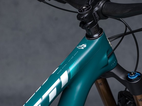 Ochranná fólia DYEDbro Clear Black Logo Matt