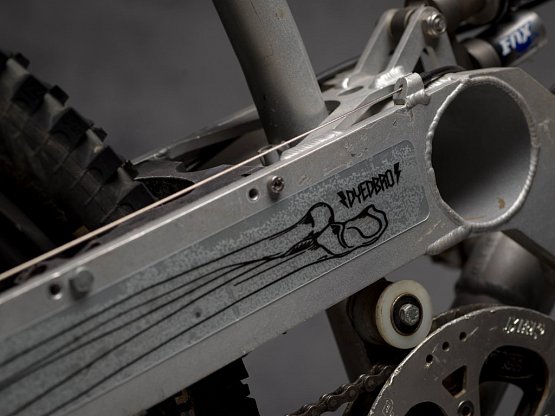 Ochranná fólia DYEDbro Bones Black, matná