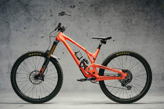 Ochranná fólia DYEDbro Old School Tattoo Black, matná Ochranná fólia DYEDbro Old School Tattoo Black, matná