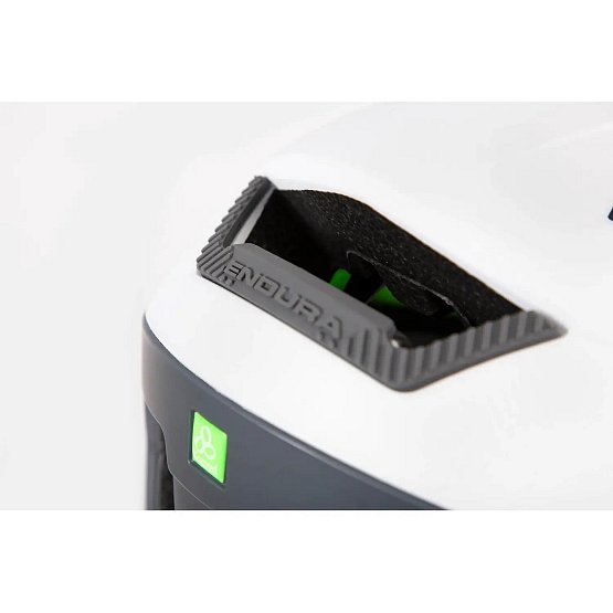 ENDURA SingleTrack Helmet, electric blue