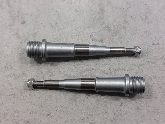 Oska pedála, T1-CRMO-SPD