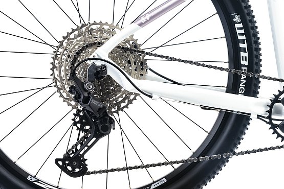 CTM Charisma 5.0 27,5" 2023, biela/sivofialová perleť, L (18")