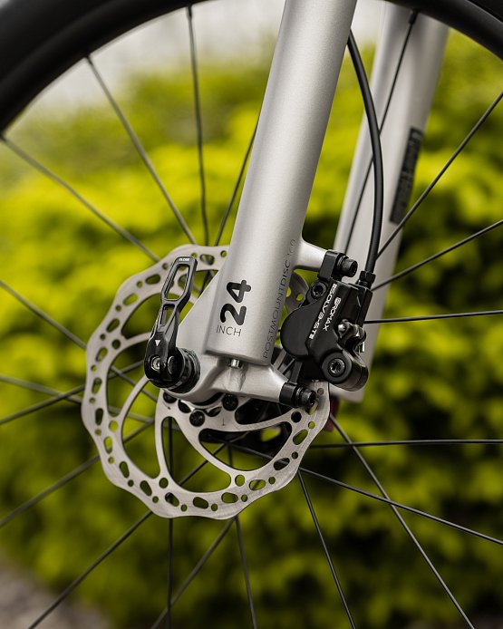 Woom UP 5 24", electric blue