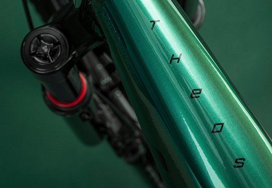 KELLYS Theos R50 LTD P 29"/27,5" (725Wh), magic green KELLYS Theos R50 LTD P 29"/27,5" (725Wh), magic green