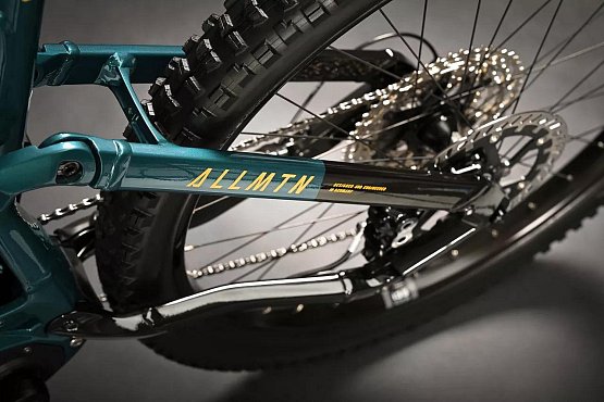 HAIBIKE AllMtn 7 2025 29/27,5" (720Wh), high ocean/black/orange, vidlica Yari/Psylo HAIBIKE AllMtn 7 2025 29/27,5" (720Wh), high ocean/black/orange, vidlica Yari/Psylo