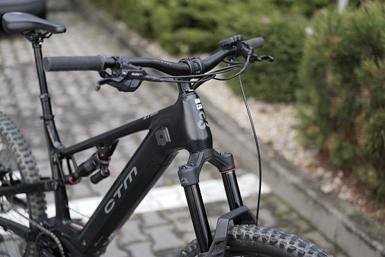 CTM Zynk Pro 2025, (820 Wh), čierna/matná čierna, L (18"), TESTOVACÍ bike, 100 km