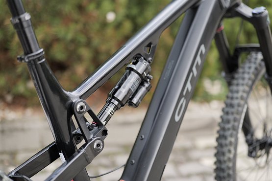 CTM Zynk Pro 2025, (820 Wh), čierna/matná čierna, L (18"), TESTOVACÍ bike, 100 km