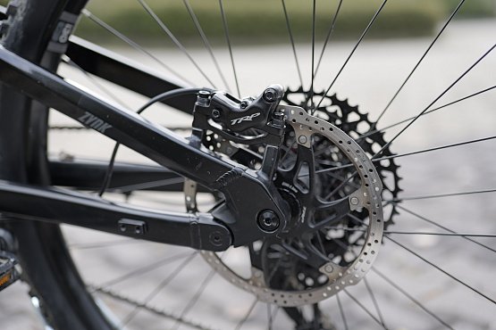 CTM Zynk Pro 2025, (820 Wh), čierna/matná čierna, L (18"), TESTOVACÍ bike, 100 km